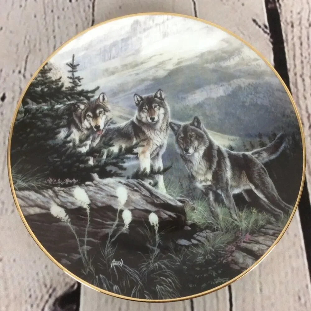 The Hamilton Collection - Year of the Wolf (1994) Set Of 2(Gold Rim) By Al Agnew